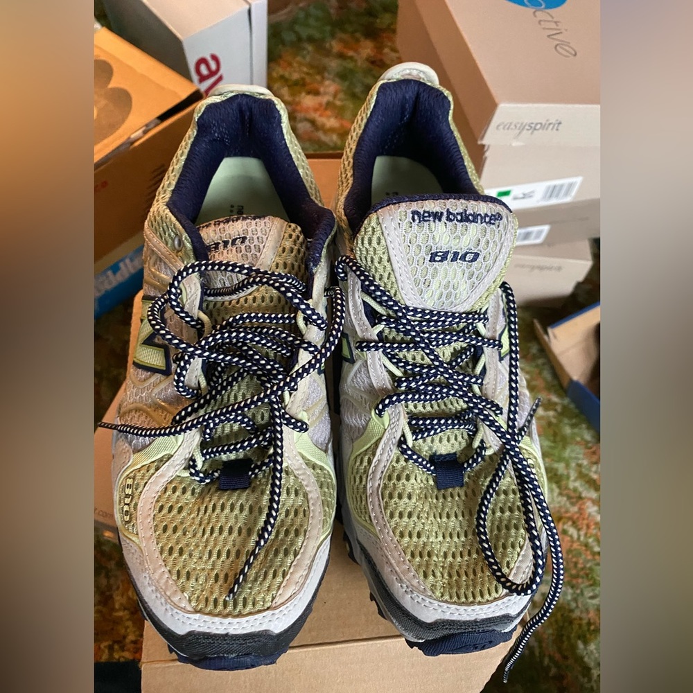 New balance walking or running shoes green blue whitish